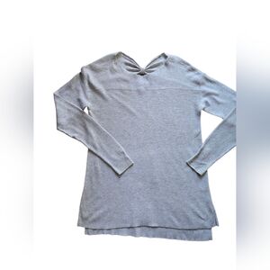 Elle Light Gray Ribbed Long Sleeve Tunic Sweater W/ Bow Accent - Size Medium